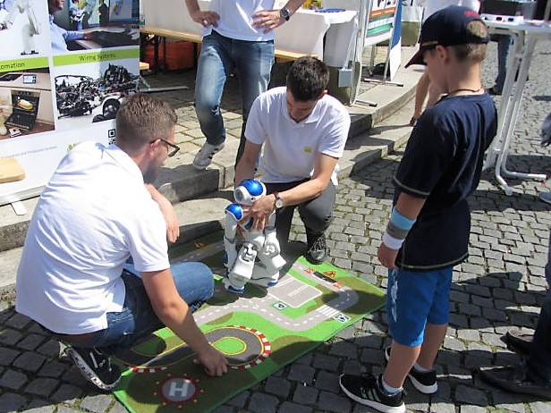 Robotik-Markstand in Fürth, Foto: Kulturidee