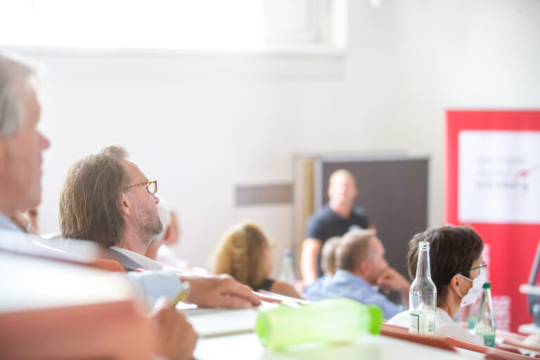 Panel beim 15. Wissenschaftstag in Coburg, Foto: Frank Wunderatsch